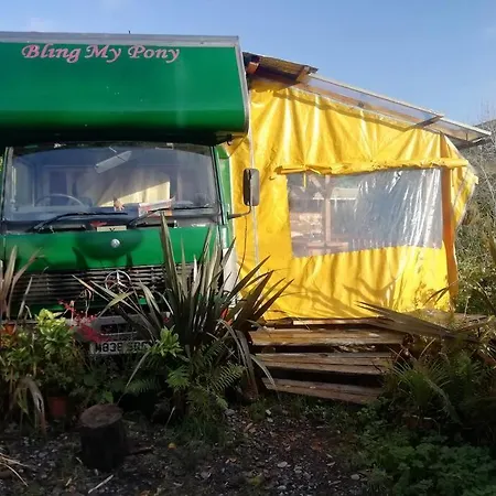Truck & Pod Creative Nature Retreat. Bantry Exterior photo